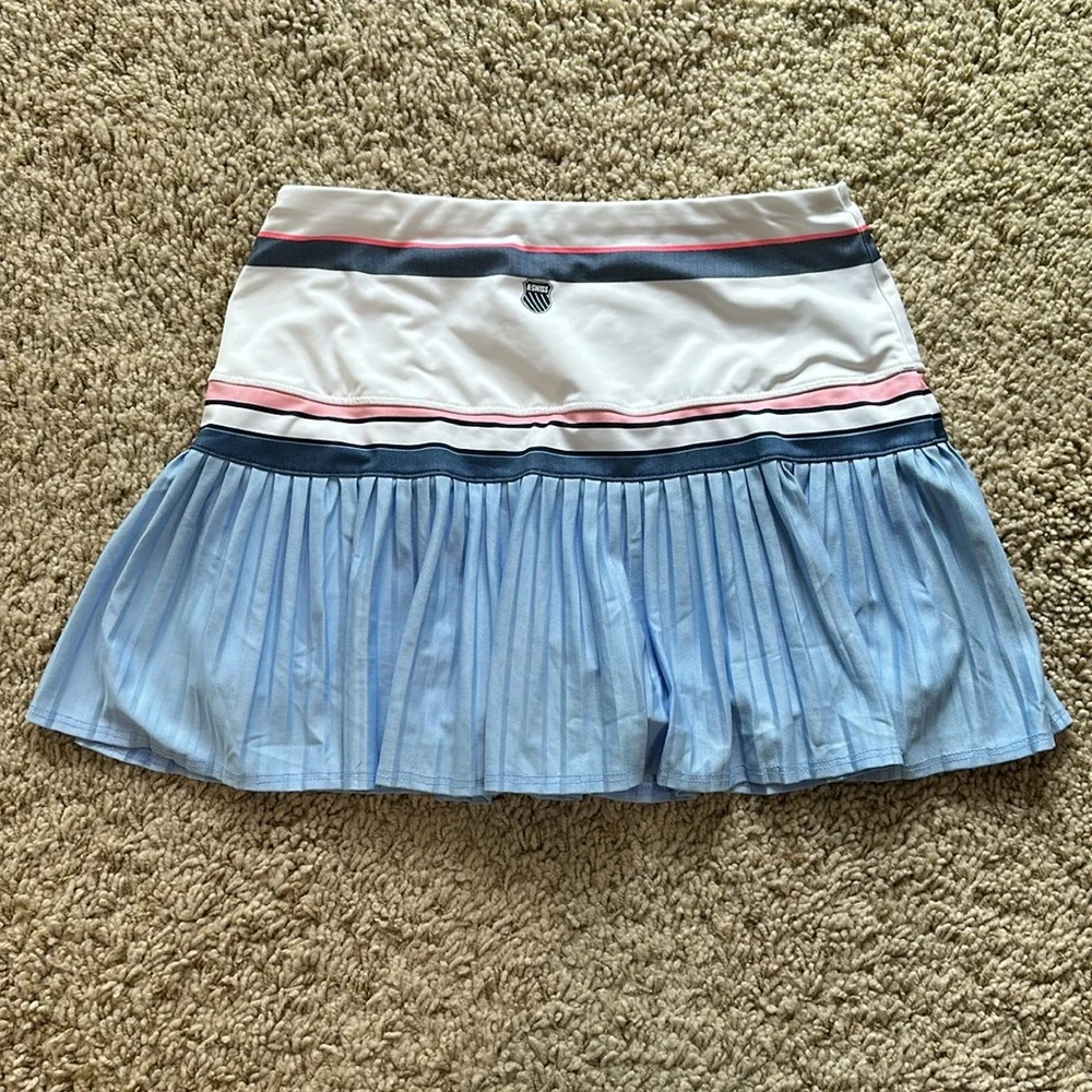 KSwiss x Lucky in Love Women’s Tennis Skort - Picture 2 of 3